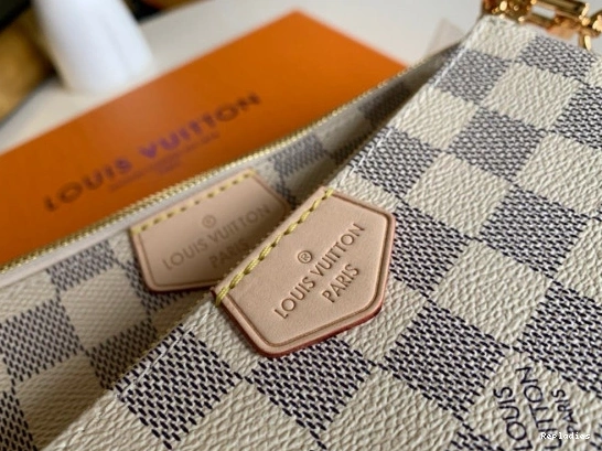 Cheap LOUIS MULTI POCHETTE ACCESSOIRES VUITTON 0822